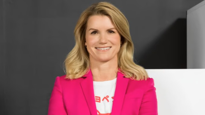 Artikel Titelbild mit Bildunterschrift: Die neue Vorstandsvorsitzende der Deutschen Bahn (DB) Evelyn Palla stellt den Vorstand des Staatskonzerns neu auf.