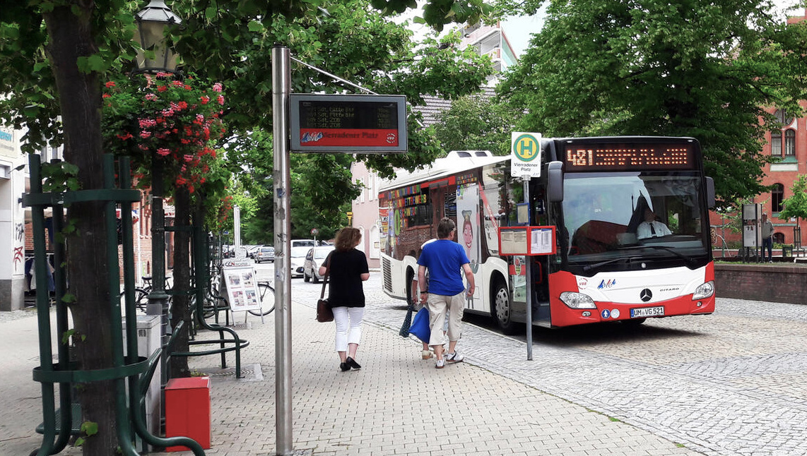 Artikel Titelbild mit Bildunterschrift: Der Geschäftsführer der Uckermärkischen Verkehrsgesellschaft (UVG), Lars Boehme, ist mit sofortiger Wirkung abberufen und fristlos gekündigt worden.